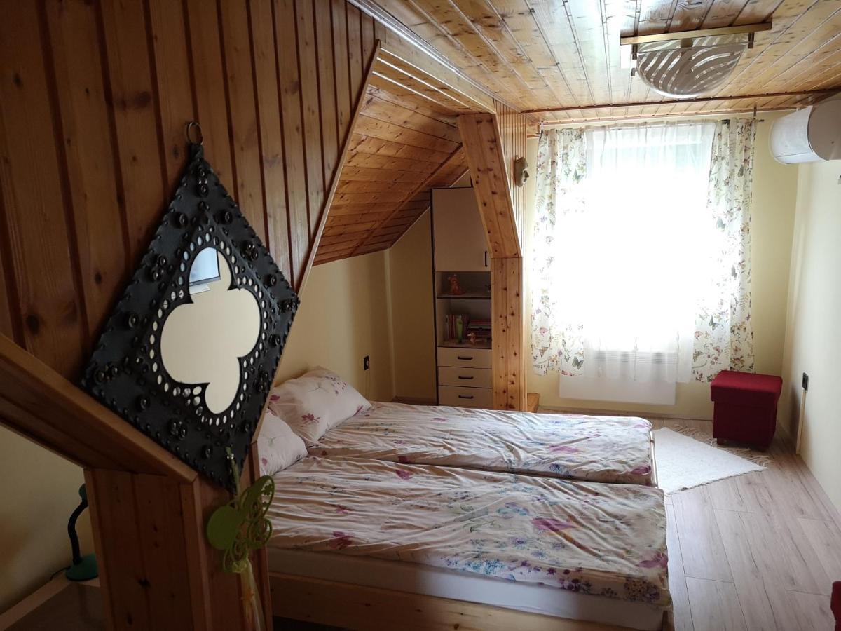 Szabo Vendeghaz Hotel Siklós Eksteriør billede